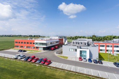 Centrum fenogenomiky včetně zvířetníku v areálu BIOCEVu podle projektu Centroprojektu